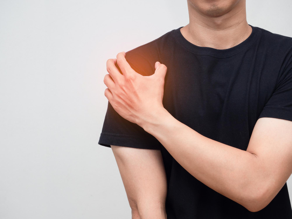 Shoulder Tears: Symptoms, Treatment and Rehabilitation